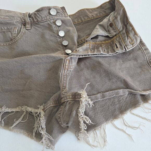 Pacsun Grey Vintage High Rise Button Up Jean Shorts Woman's Size 26 - Picture 3 of 5